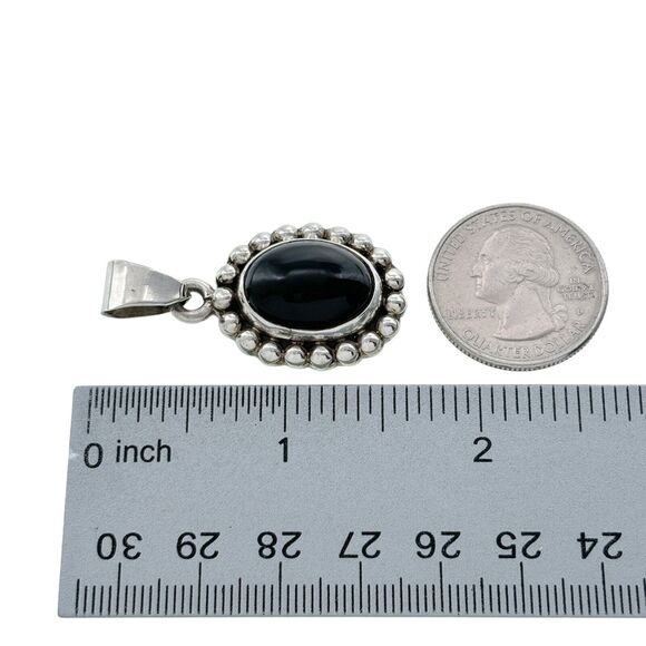 Vintage Sterling Silver 925 Beadwork Frame Oval Onyx Pendant - Picture 4 of 5